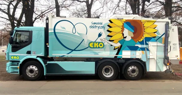 <h5>POM EKO Sp. z o.o.</h5><p> - projekt i oklejenie samochodów</p>